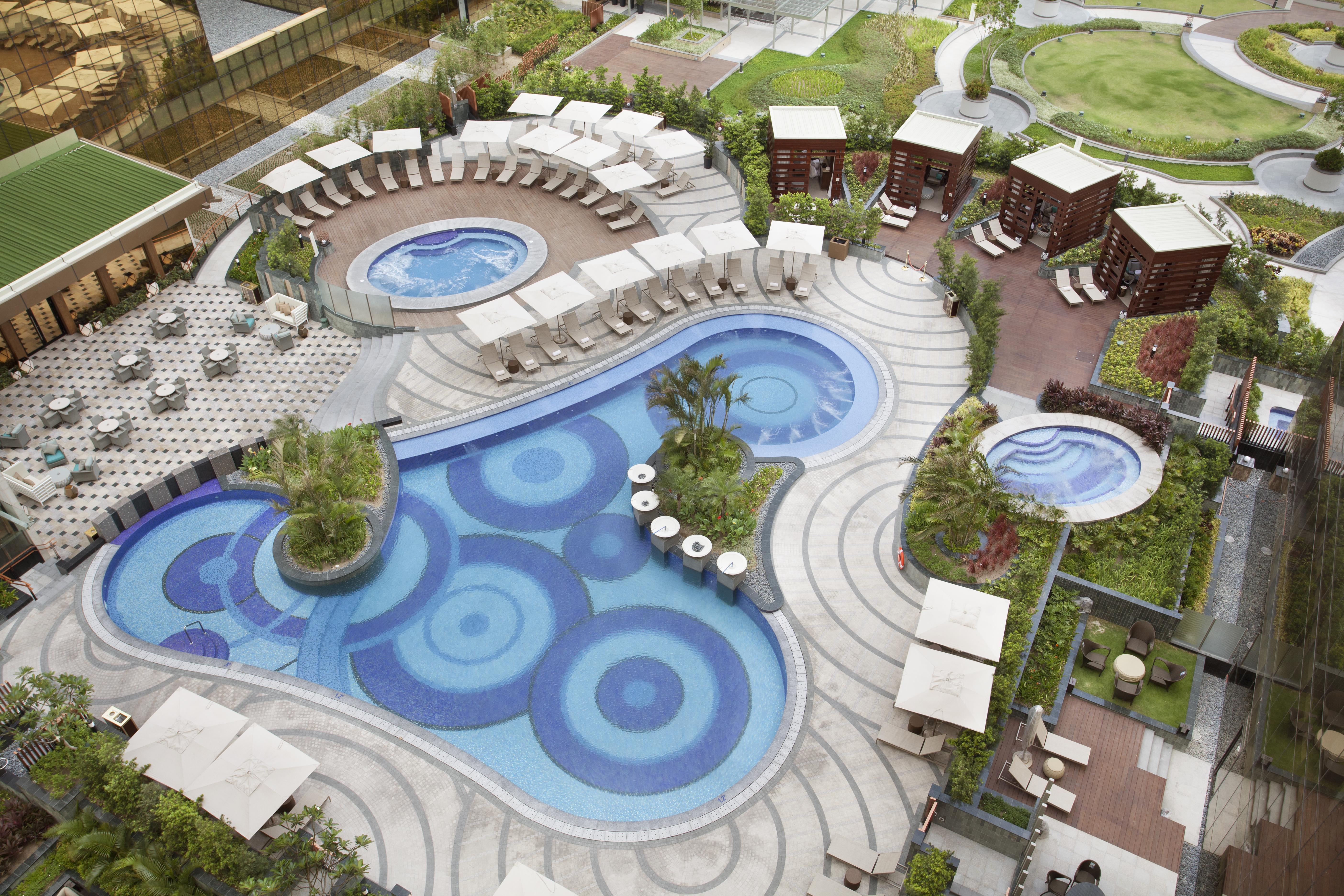 City Of Dreams - Nuewa Manila Paranaque City Eksteriør billede